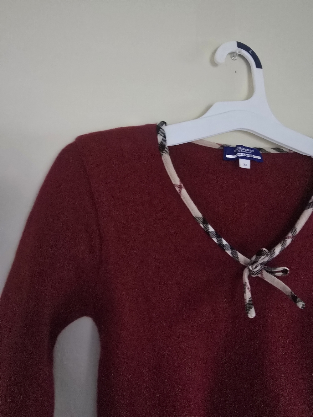 Burberry Blue Label Japanese Wool Burgundy V-Neck Sweater Nova Check Trim Rare - Picture 8 of 12